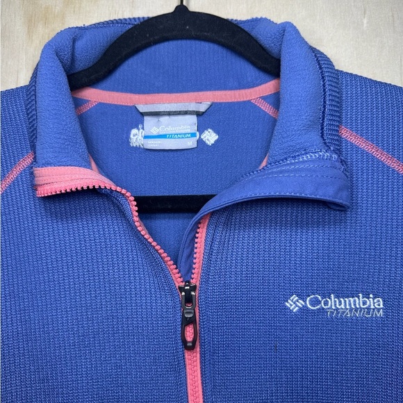 Blue Columbia Sportswear women's zip-up jacket with pink accents size medium - Picture 13 of 13